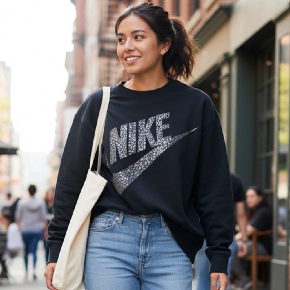 Nike Women's Black Sweatshirt with Logo